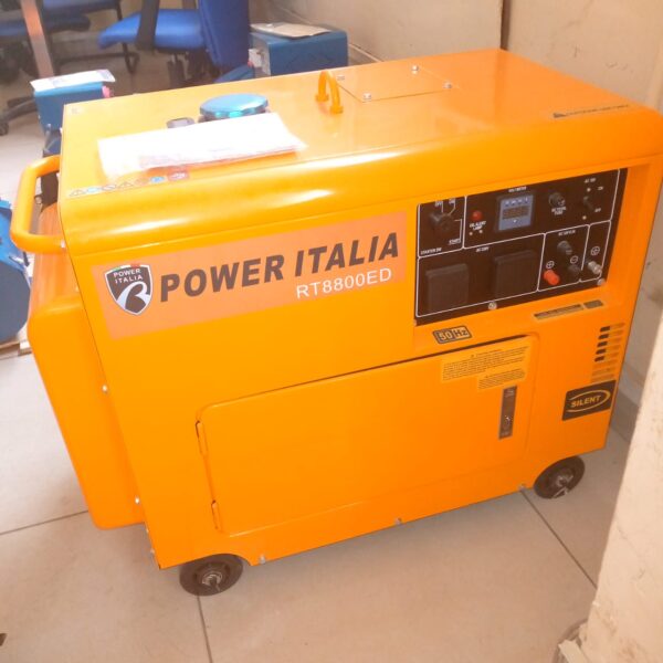 Power Italia R3900E Portable Generator
